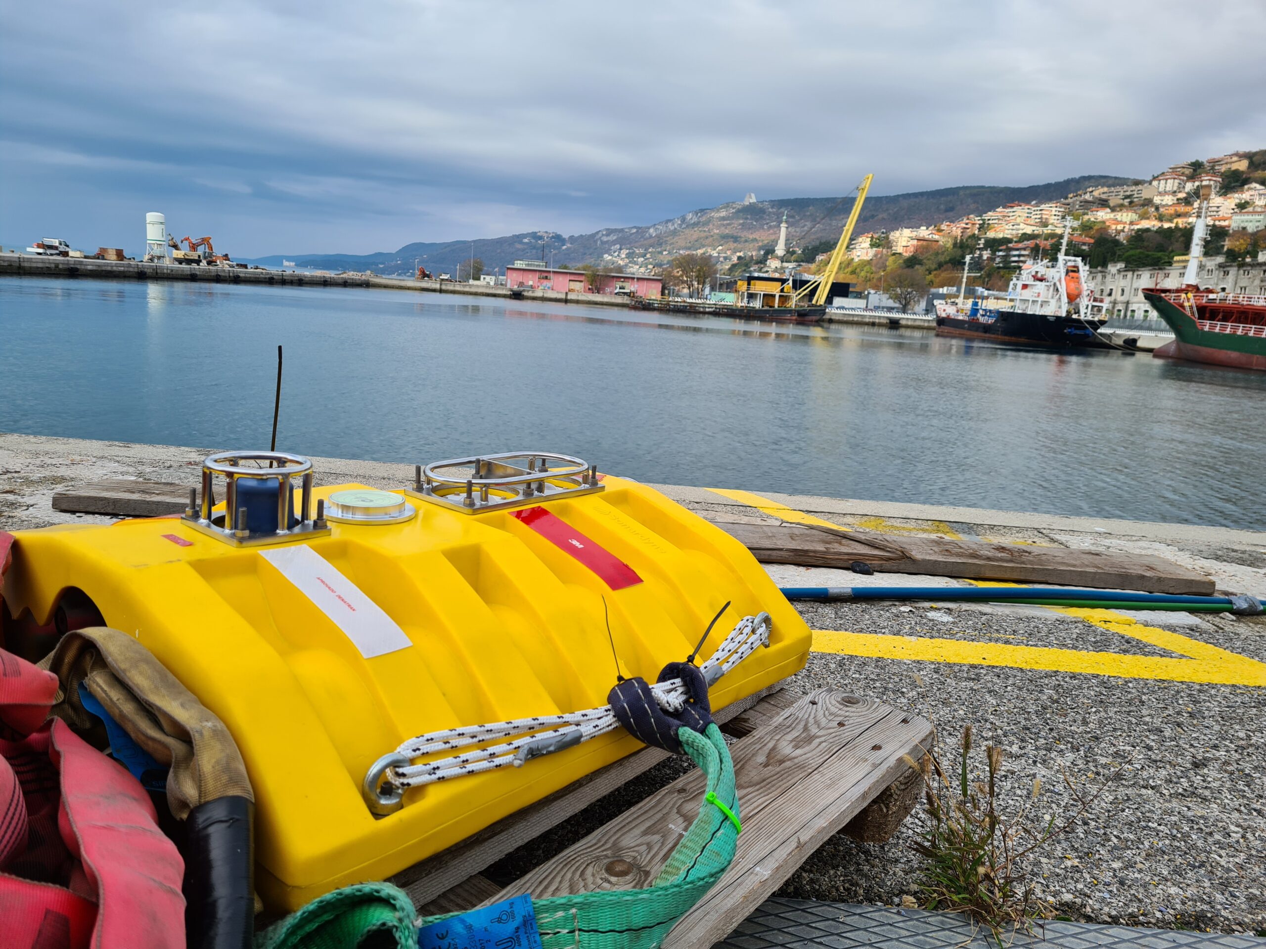 Greater efficiency, lower overheads, with underwater autonomy in deep-water seismic